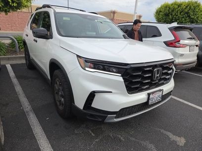 Used 2025 Honda Pilot TrailSport