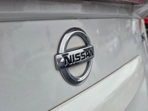 Used 2012 Nissan Sentra 2.0 SR FWD image 9