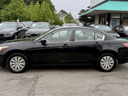 Used 2010 Honda Accord LX image 7