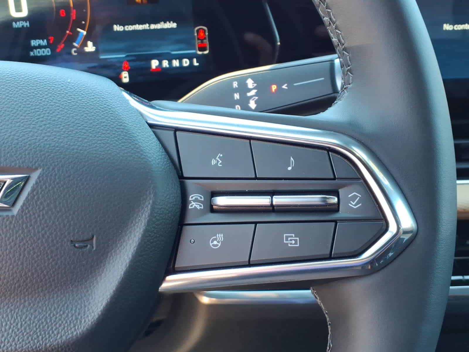 Certified 2025 Chevrolet Equinox ACTIV w/ Safety and Technology Package AWD/4WD image 16