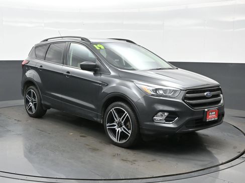 Used 2019 Ford Escape SEL image 8
