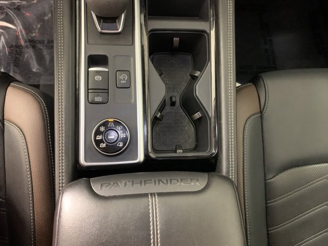 Used 2025 Nissan Pathfinder Platinum w/ Lighting Package (N93) AWD/4WD image 19