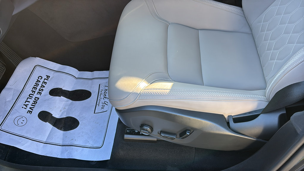 Certified 2026 Volvo XC90 B6 Plus AWD/4WD image 26