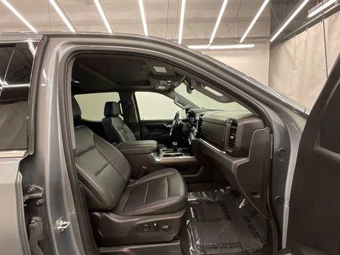 Used 2024 GMC Sierra 1500 SLT w/ SLT Premium Plus Package AWD/4WD image 23