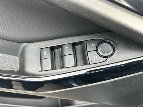 Used 2025 Chevrolet Equinox LT image 21