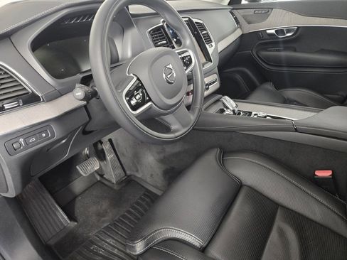 Used 2022 Volvo XC90 T8 Inscription image 17