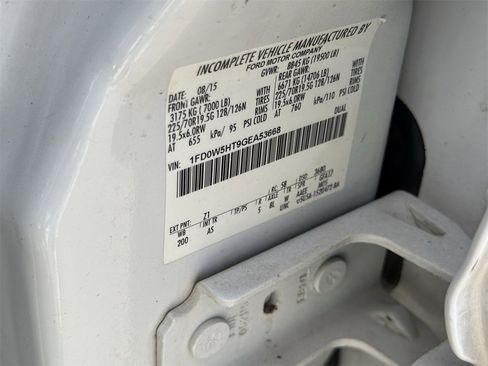 Used 2016 Ford F550 4x4 Crew Cab Super Duty image 29