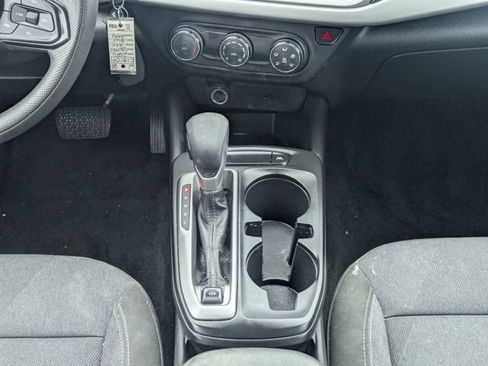 Used 2024 Chevrolet Trax LS w/ Driver Confidence Package FWD image 18