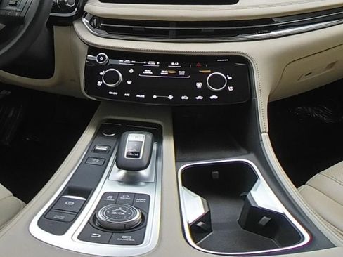 Used 2023 INFINITI QX60 Sensory AWD/4WD image 21