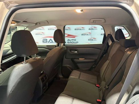 Used 2025 Nissan Rogue SV image 39