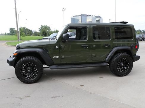 Used 2021 Jeep Wrangler Unlimited Sport w/ Sun And Sound Package AWD/4WD image 4