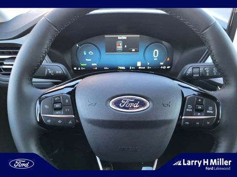 New 2024 Ford Escape SE w/ PHEV Premium Package image 10