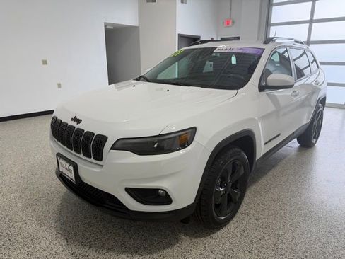 Used 2021 Jeep Cherokee Latitude Plus AWD/4WD image 6