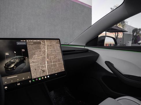 Used 2024 Tesla Model 3 Performance AWD/4WD image 6