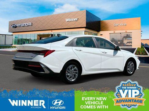 New 2025 Hyundai Elantra Blue image 8