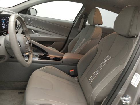 Used 2023 Hyundai Elantra SEL w/ Convenience Package FWD image 17