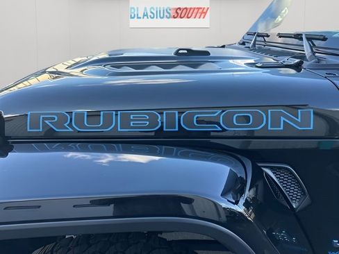 Used 2022 Jeep Wrangler Unlimited Rubicon 4xe w/ Cold Weather Group image 33