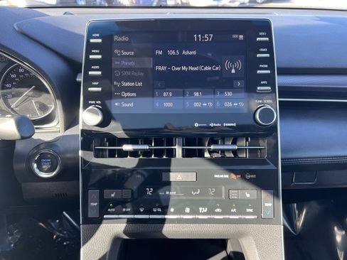 Used 2021 Toyota Avalon XSE image 18