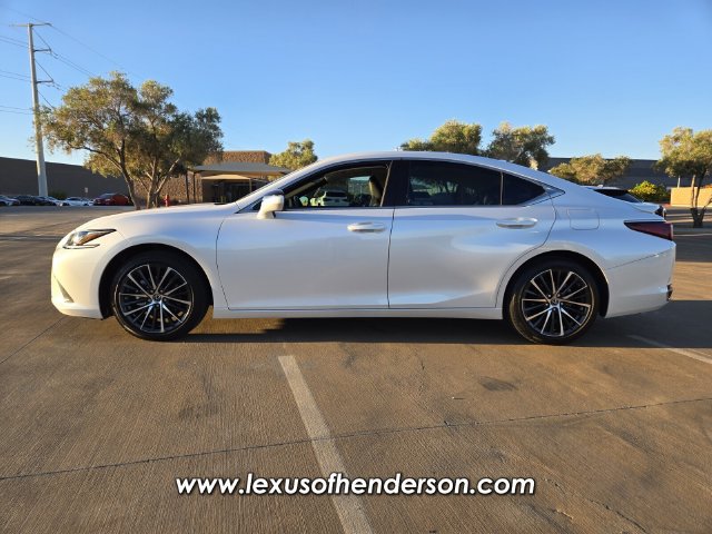 Used 2024 Lexus ES 300h w/ Premium Package FWD image 3