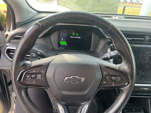 Used 2023 Chevrolet Bolt EUV LT w/ Convenience Package image 12