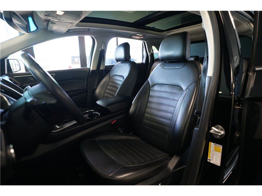 Used 2016 Ford Edge SEL w/ Equipment Group 201A FWD image 10