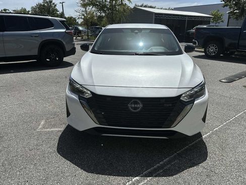 Used 2024 Nissan Sentra SR FWD image 9