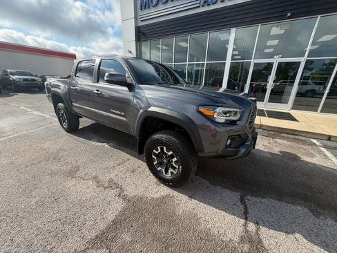 Used 2023 Toyota Tacoma TRD Off-Road AWD/4WD image 2