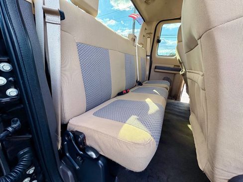 Used 2014 Ford F250 XLT w/ Snow Plow Prep Package image 28