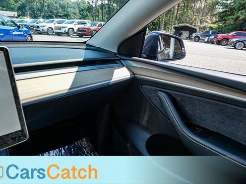 Used 2023 Tesla Model Y Long Range AWD/4WD image 29