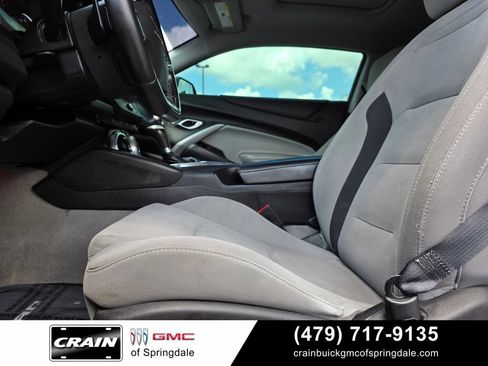 Used 2018 Chevrolet Camaro LT w/ RS Package RWD image 10