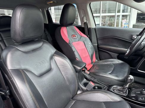 Used 2019 Jeep Compass Limited image 11