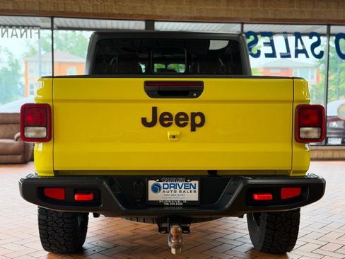 Used 2023 Jeep Gladiator Mojave w/ Trailer Tow Package AWD/4WD image 9