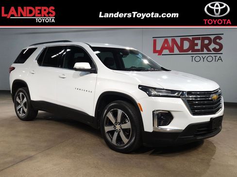 Used 2023 Chevrolet Traverse LT w/ LT Premium Package image 1