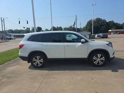 Used 2017 Honda Pilot EX image 6