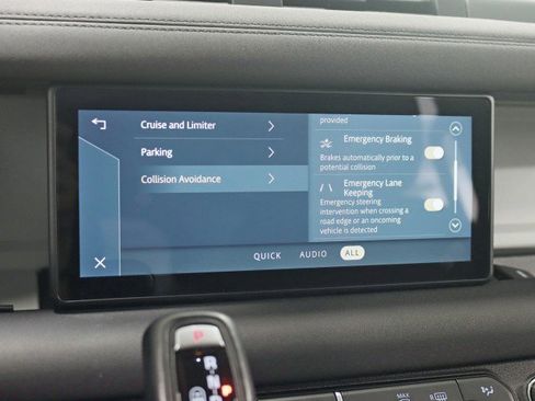 Used 2020 Land Rover Defender 110 First Edition image 25