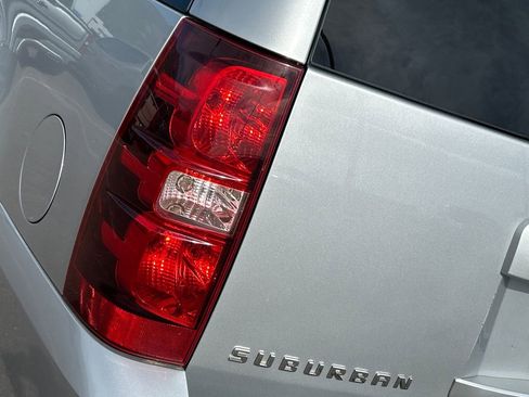 Used 2014 Chevrolet Suburban LS AWD/4WD image 23