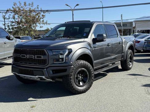 Used 2017 Ford F150 Raptor w/ Equipment Group 802A Luxury image 3