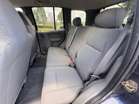 Used 2007 Jeep Liberty Sport RWD image 17
