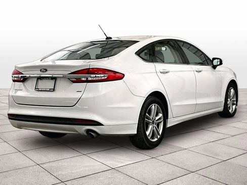 Certified 2018 Ford Fusion SE FWD image 11