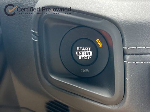 Certified 2025 Jeep Wrangler Unlimited Sahara w/ Safety Group AWD/4WD image 23