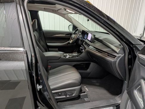 Used 2025 INFINITI QX60 Luxe AWD/4WD image 30