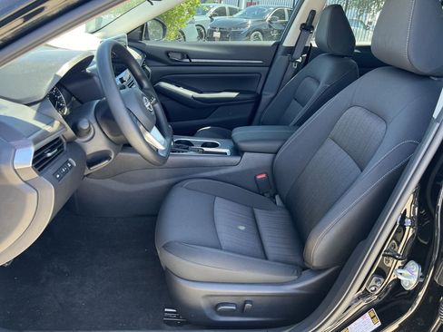 New 2026 Nissan Altima 2.5 SV FWD image 13