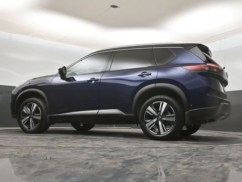 Used 2025 Nissan Rogue SL image 17