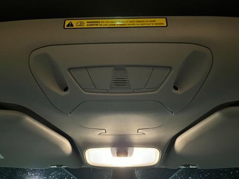 Used 2022 Ford Transit Connect XL image 30