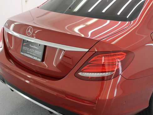 Used 2017 Mercedes-Benz E 300 image 19