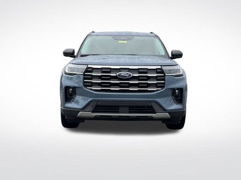 Used 2025 Ford Explorer Active w/ Active Comfort Package RWD image 38