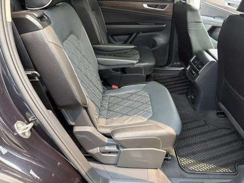 Certified 2026 Volkswagen Atlas SEL Premium R-Line AWD/4WD image 26