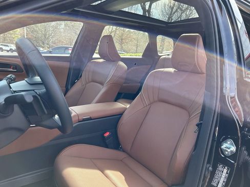 New 2026 Toyota Crown Signia image 3