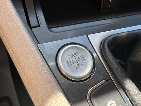 Used 2017 Volkswagen Golf Alltrack SE image 27