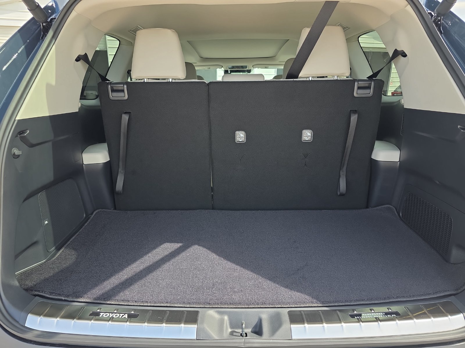 New 2026 Toyota Grand Highlander AWD image 30